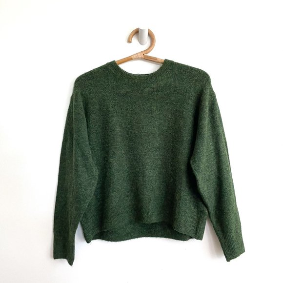 H&M Sweaters - H&M soft touch crop knit green sweater XS